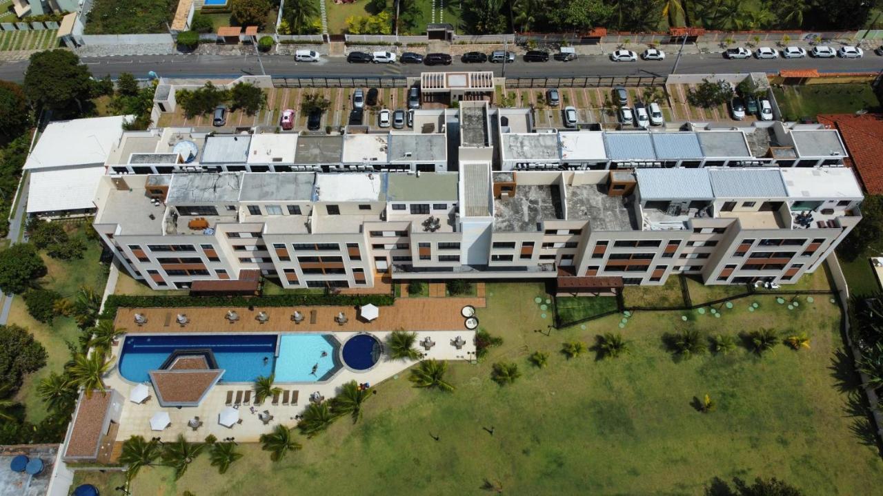 Flat Em Guarajuba Com Excelente Estrutura Apartment Luaran gambar