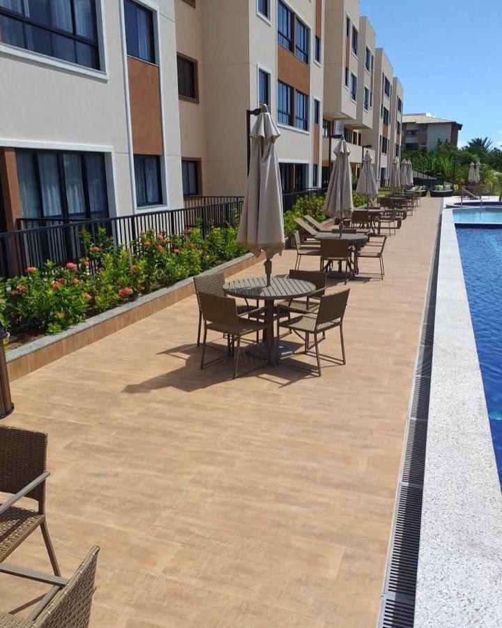 Flat Em Guarajuba Com Excelente Estrutura Apartment Luaran gambar