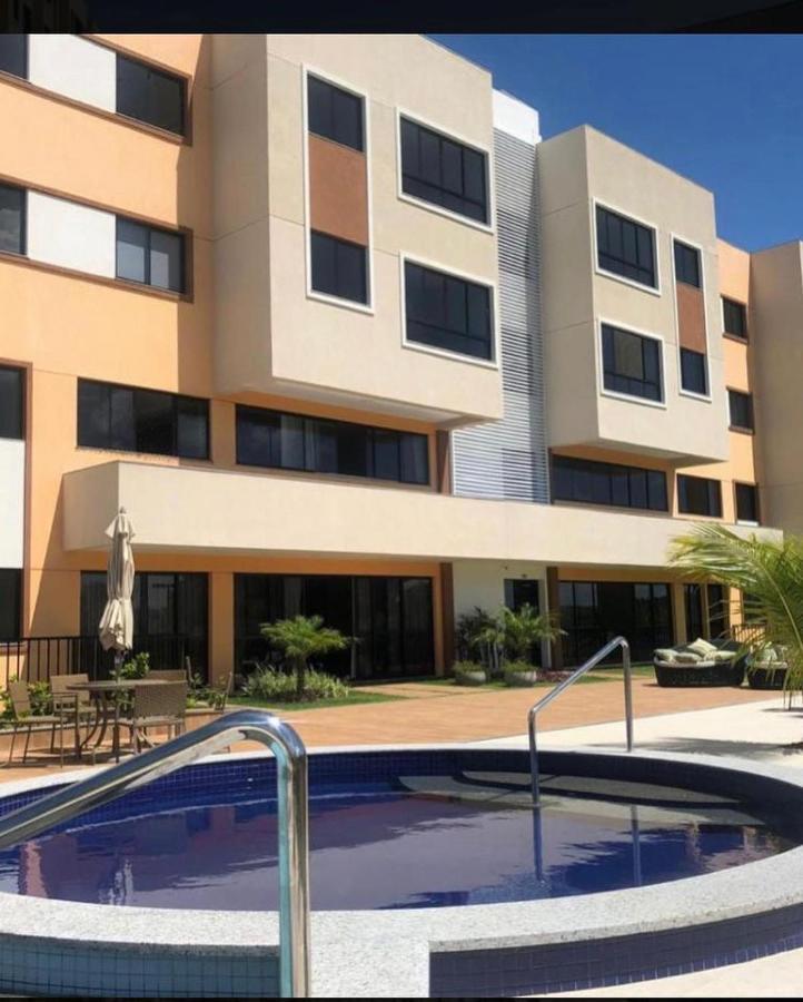 Flat Em Guarajuba Com Excelente Estrutura Apartment Luaran gambar